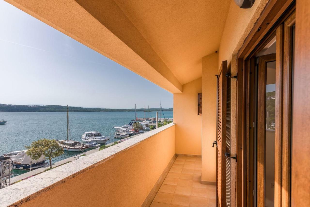 Apartments Insula Aurea Klimno Zimmer foto